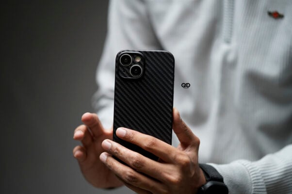 Carbon Ultra Thin Case for iPhone 15