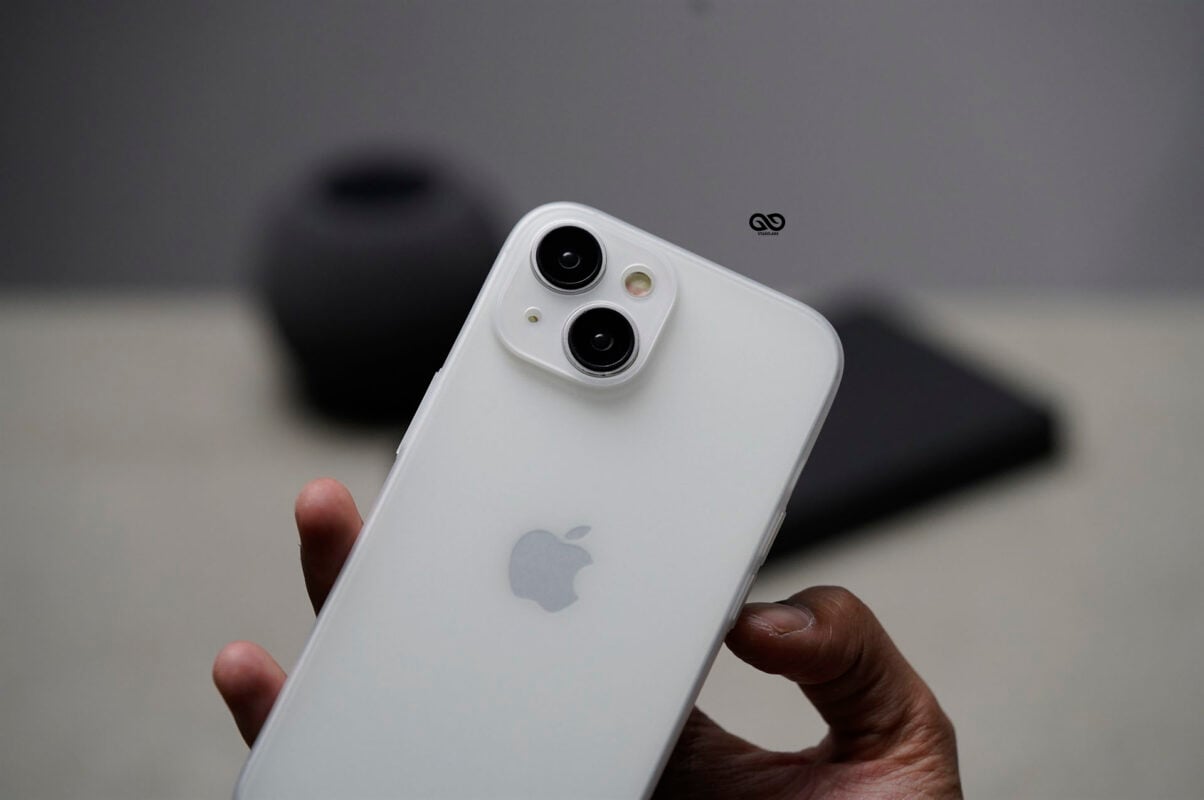 Frosted White Ultra Thin Case for iPhone 14