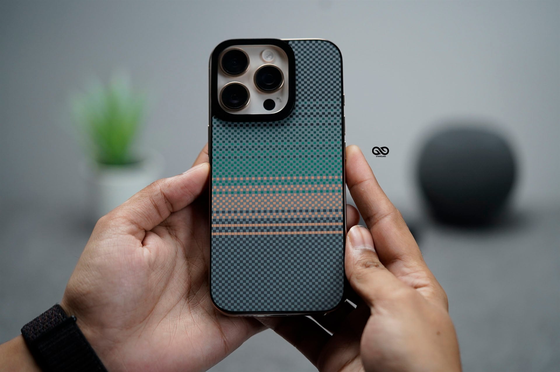 MagSafe Carbon Texture Back Panel for iPhone 16 Pro/ 16 Pro Max 15 MagSafe Carbon Texture Back Panel for iPhone 16 Pro/ 16 Pro Max - Image 15
