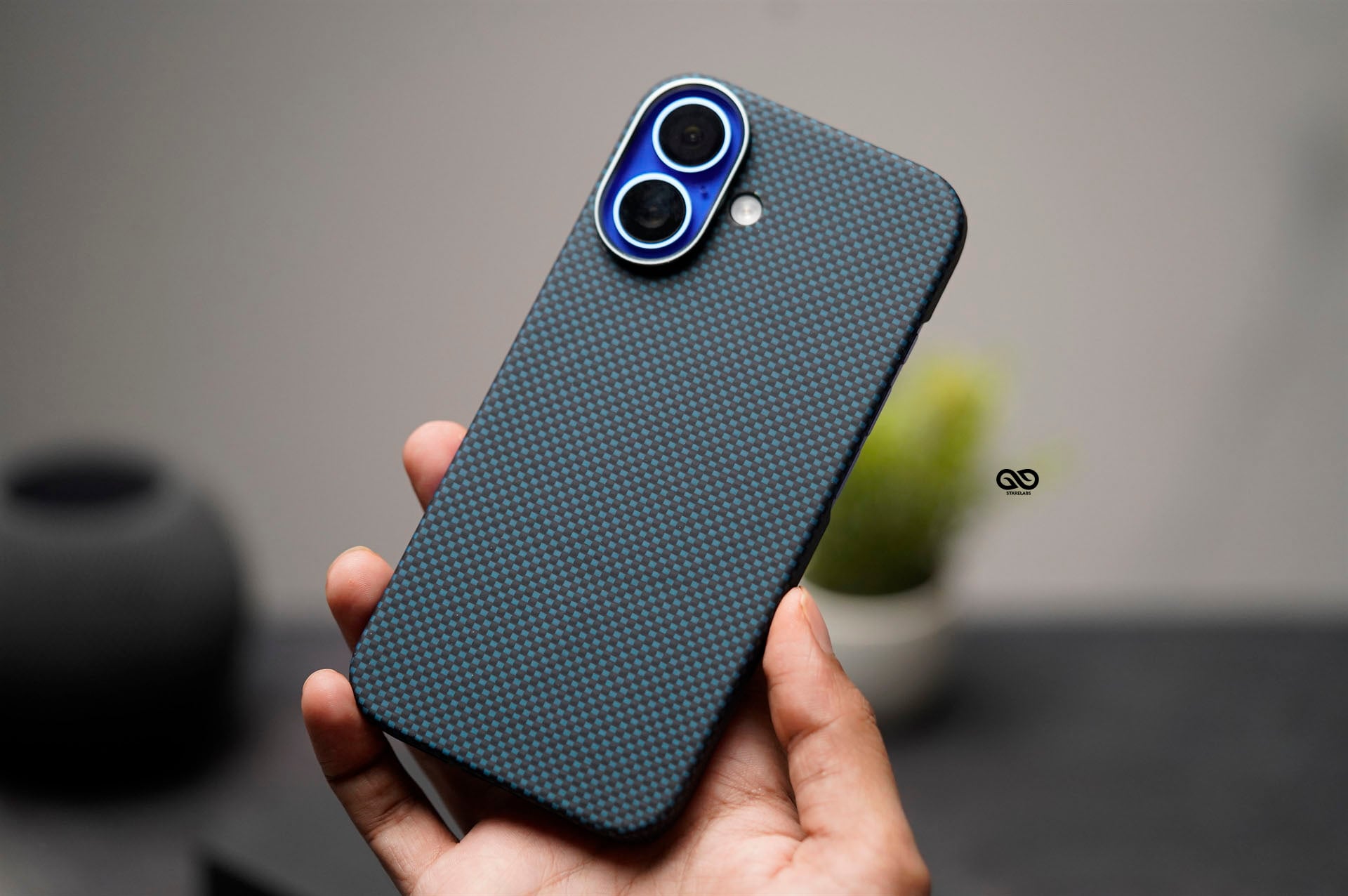 Magsafe Polar Blue Real Aramid Carbon Fiber Case For iPhone 16 plus 1 Magsafe Polar Blue Real Aramid Carbon Fiber Case For iPhone 16 plus