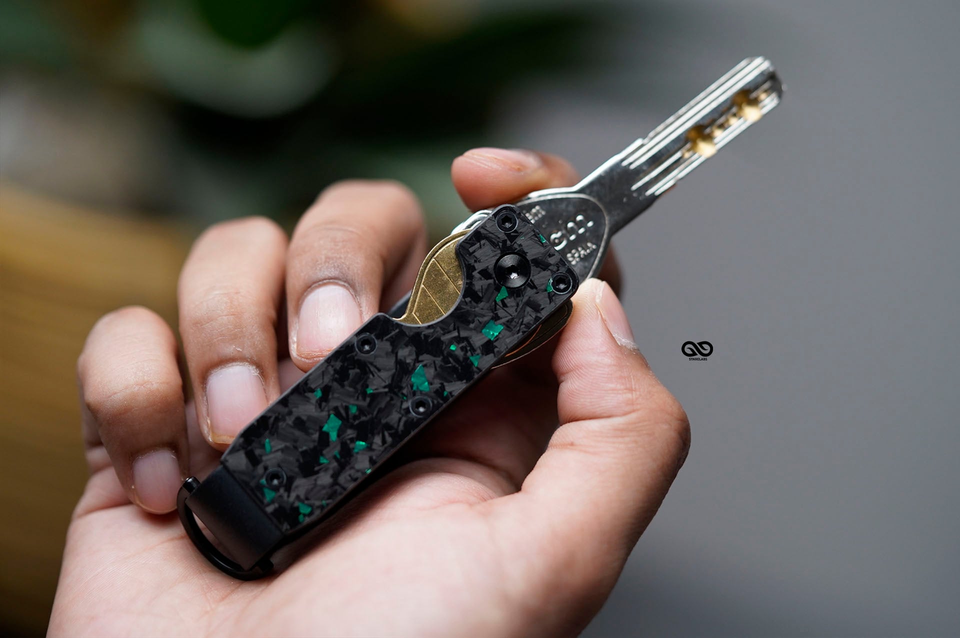 Compact Metallic Key Organizer 20 Compact Metallic Key Organizer - Image 20