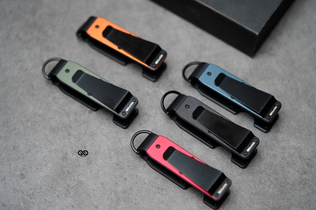Compact Metallic Key Organizer