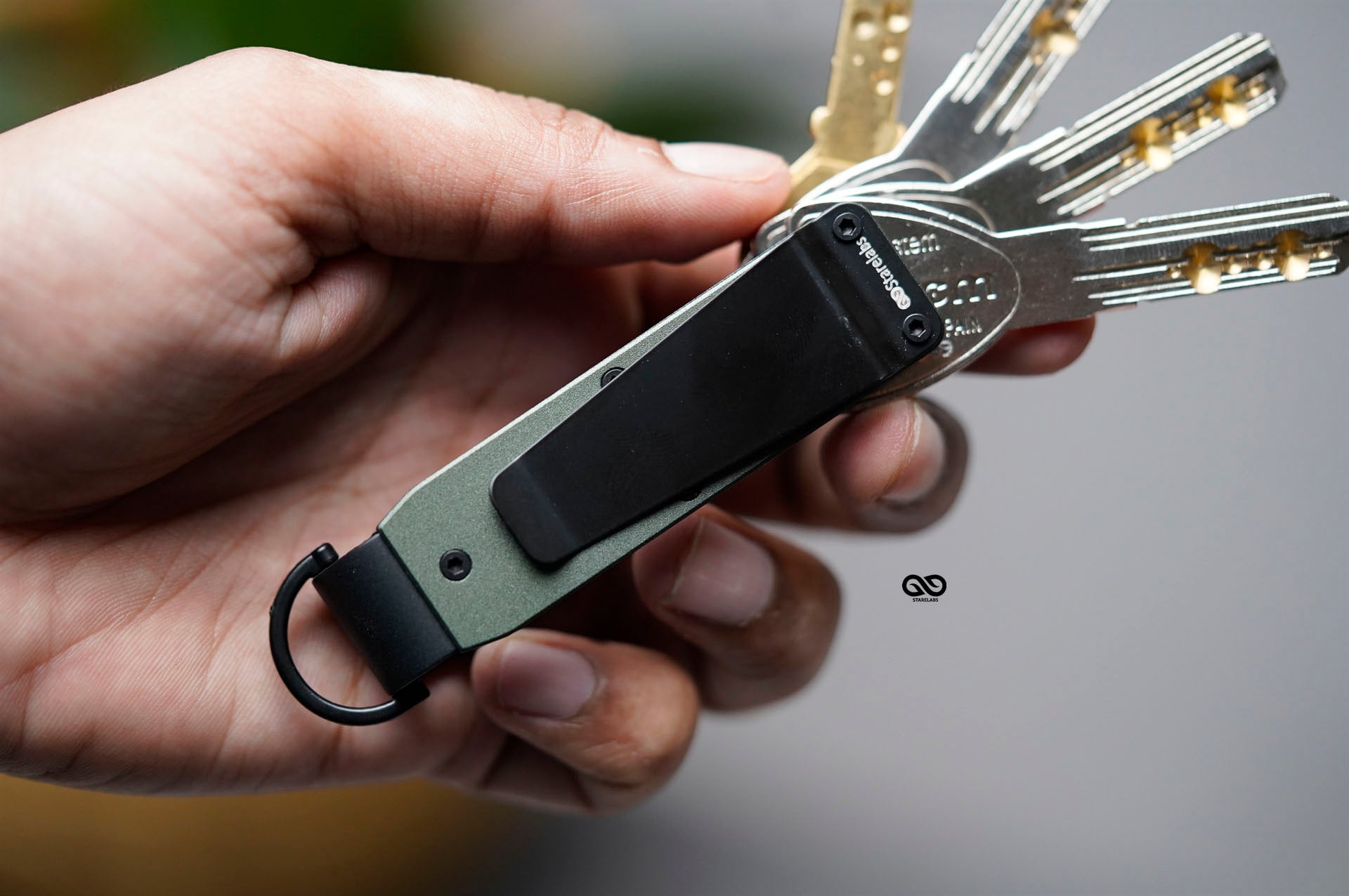 Compact Metallic Key Organizer 18 Compact Metallic Key Organizer - Image 18