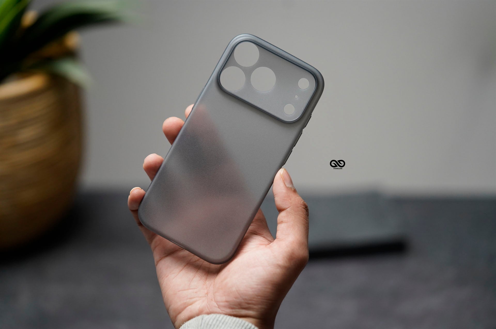 Space Grey Ultra Thin Case For iPhone Air/17 Pro/17 Pro Max (Camera Cutout) 4 Space Grey Ultra Thin Case For iPhone Air/17 Pro/17 Pro Max (Camera Cutout) - Image 4