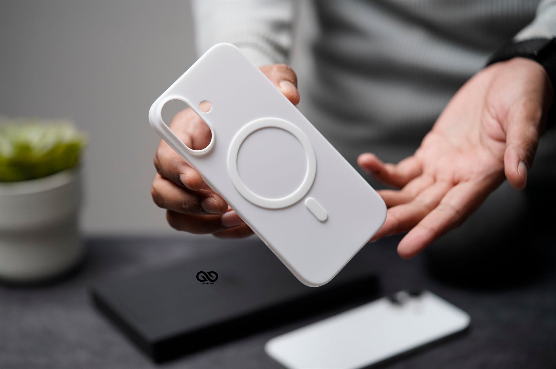 White Magsafe Ultra Thin Case For iPhone Air/17/17Pro/17ProMax (Without Camera Cutout) 11 White Magsafe Ultra Thin Case For iPhone Air/17/17Pro/17ProMax (Without Camera Cutout) - Image 11