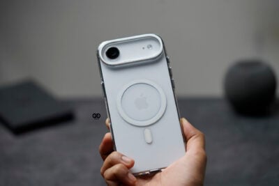 MagSafe Transparent Slim Hard Case With Kickstand For iPhone 17/Air/17 Pro/ 17 Pro Max (Non Yellowing)