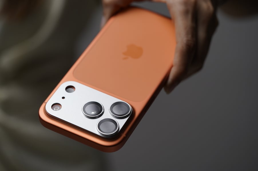 Shockproof Camera Lens for iPhone 17/Air/17 Pro/17 Pro Max 4 Shockproof Camera Lens for iPhone 17/Air/17 Pro/17 Pro Max - Image 4