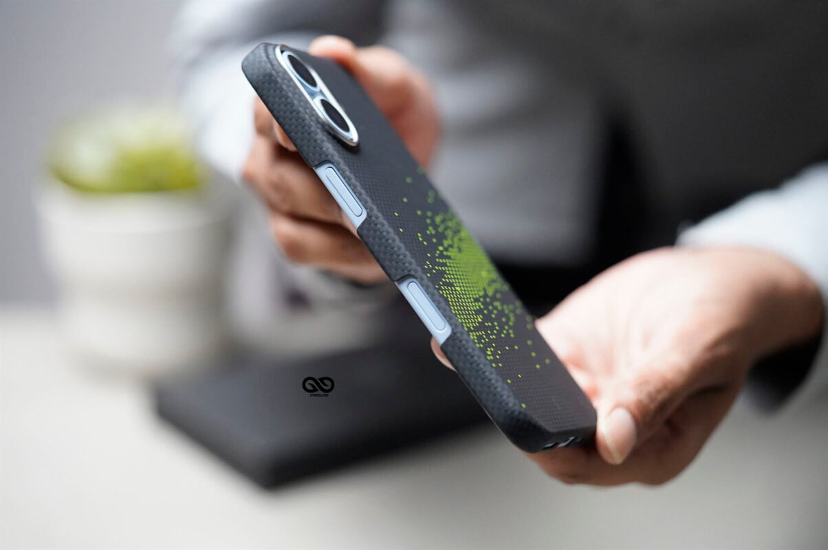 Magsafe Digital Neon Real Aramid Carbon Fiber Case For iPhone 17