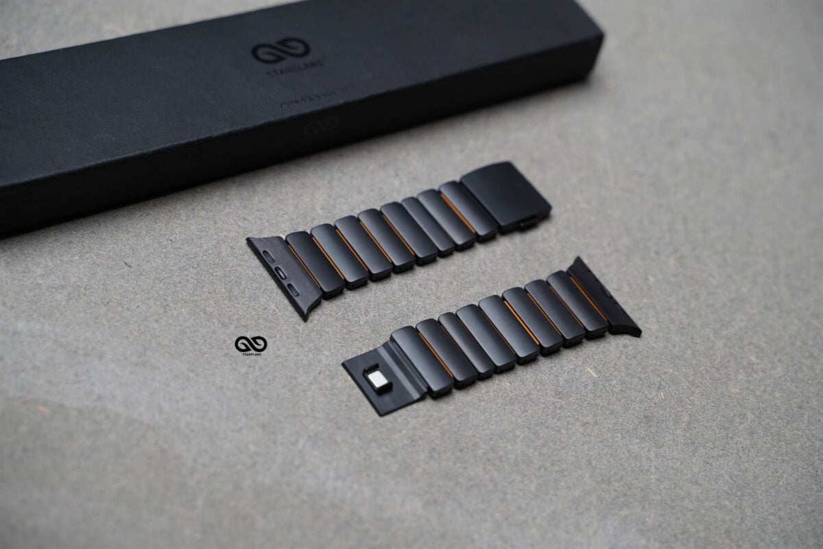 Ultraflex Titanium Link Strap with Magnetic Closure For Apple Watch 49 (Series Ultra/Ultra 2/Ultra 3) Classy Design