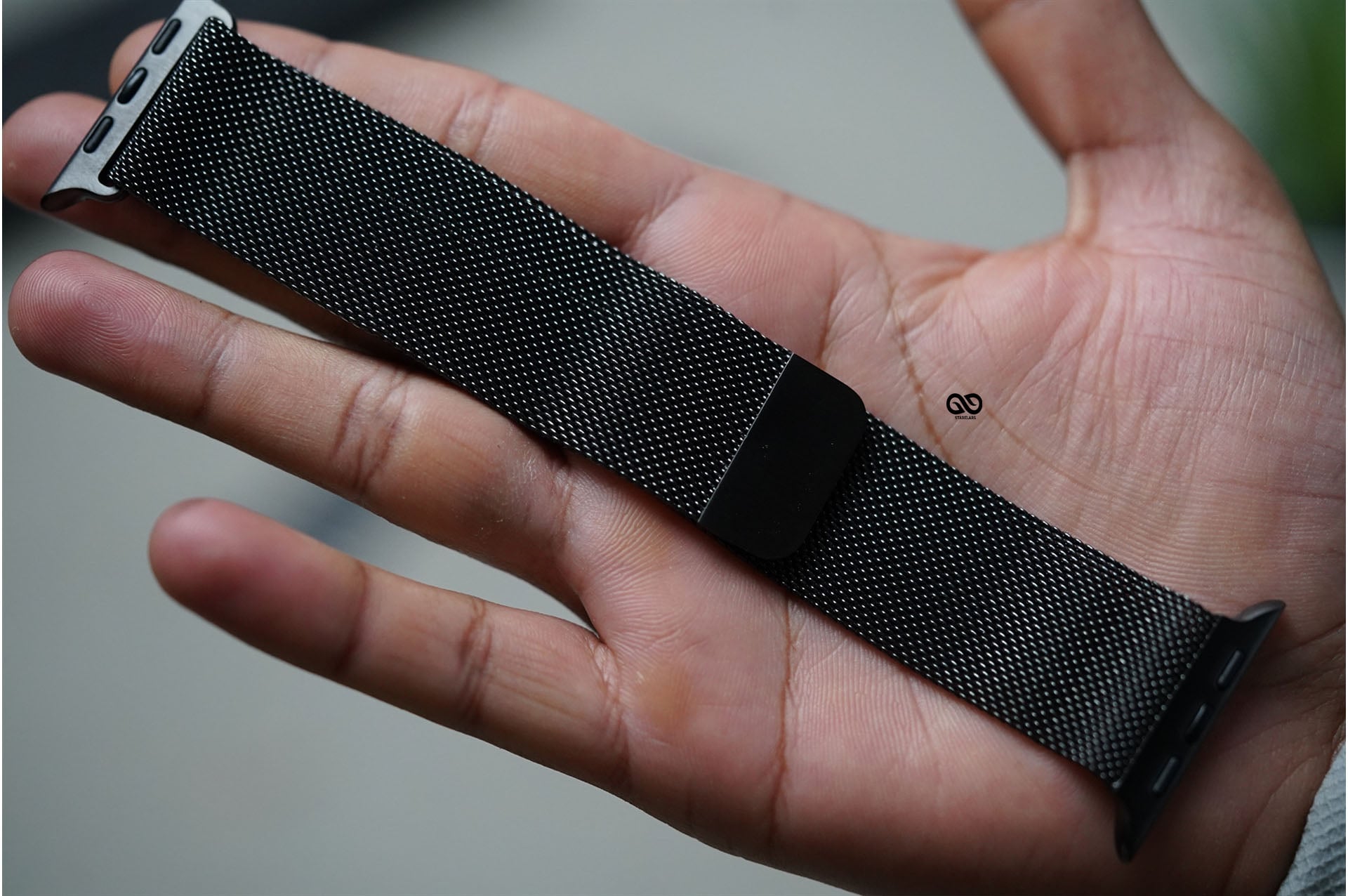 Premium Milanese Loop strap for Apple Watch 44MM 45MM 46MM Series 4 5 6 7 8 9 10 11 (SE 2 3 Gen) 4 Premium Milanese Loop strap for Apple Watch 44MM 45MM 46MM Series 4 5 6 7 8 9 10 11 (SE 2 3 Gen) - Image 4