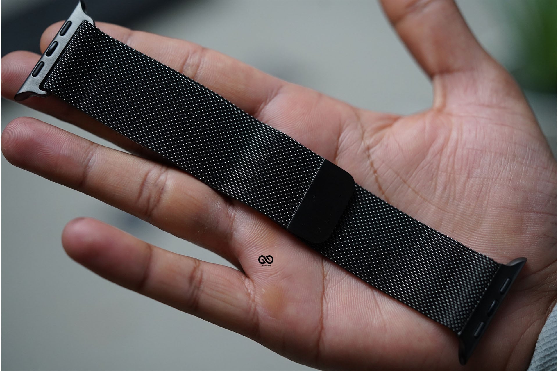 Premium Milanese Loop strap for Apple Watch 44MM 45MM 46MM Series 4 5 6 7 8 9 10 11 (SE 2 3 Gen) 16 Premium Milanese Loop strap for Apple Watch 44MM 45MM 46MM Series 4 5 6 7 8 9 10 11 (SE 2 3 Gen) - Image 16