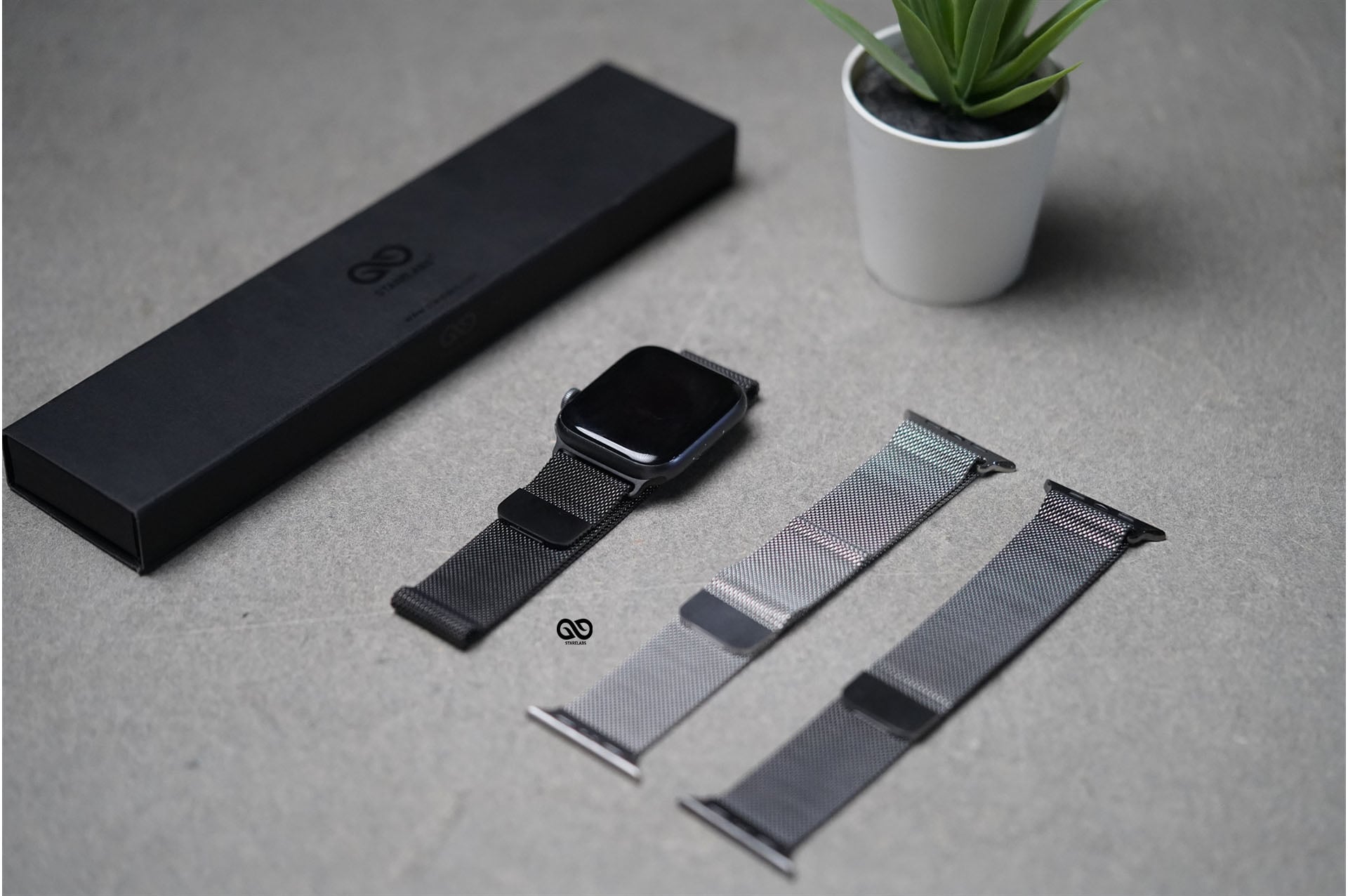Premium Milanese Loop strap for Apple Watch 44MM 45MM 46MM Series 4 5 6 7 8 9 10 11 (SE 2 3 Gen) 2 Premium Milanese Loop strap for Apple Watch 44MM 45MM 46MM Series 4 5 6 7 8 9 10 11 (SE 2 3 Gen) - Image 2