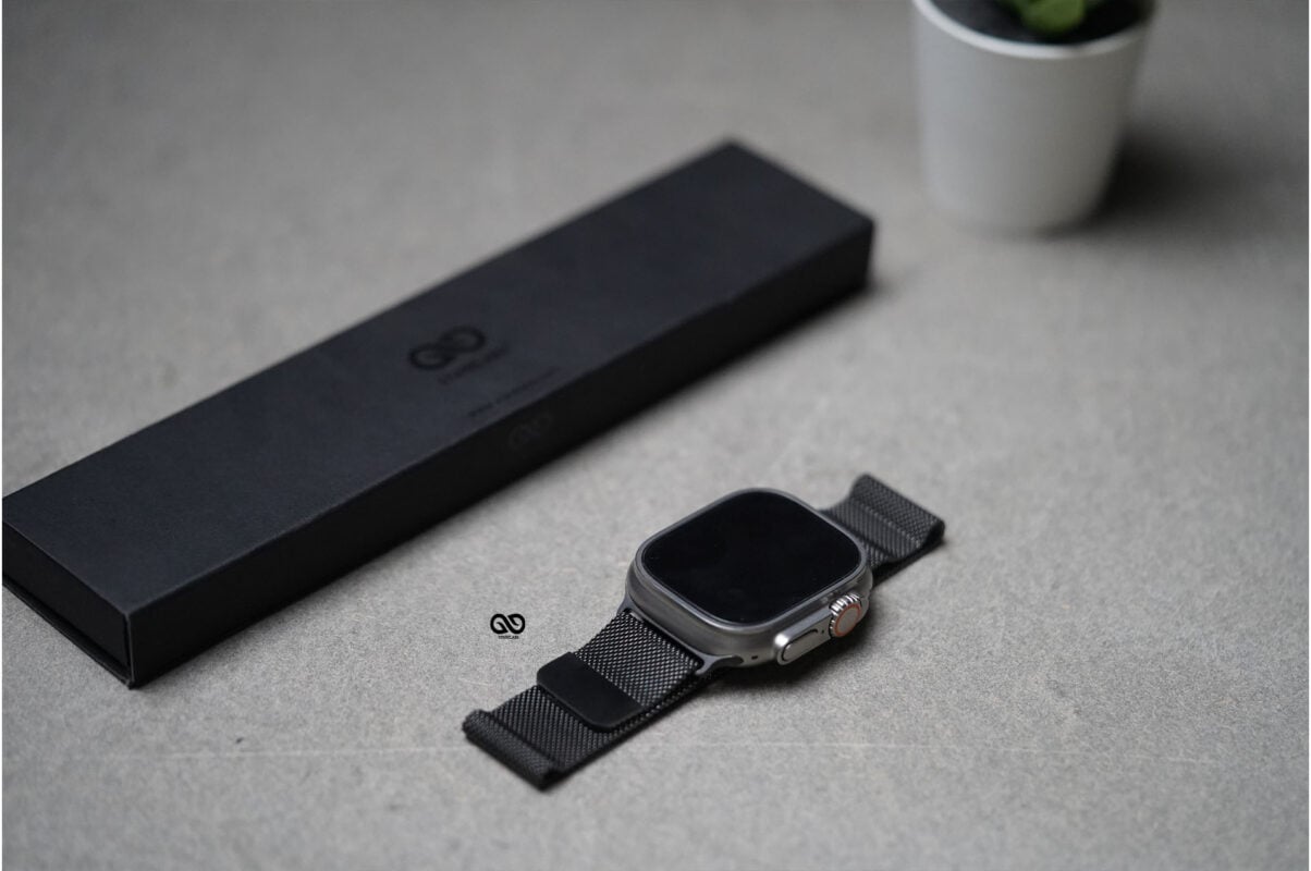 Premium Milanese Loop For Apple Watch 49 MM (Series Ultra/Ultra 2/Ultra 3)