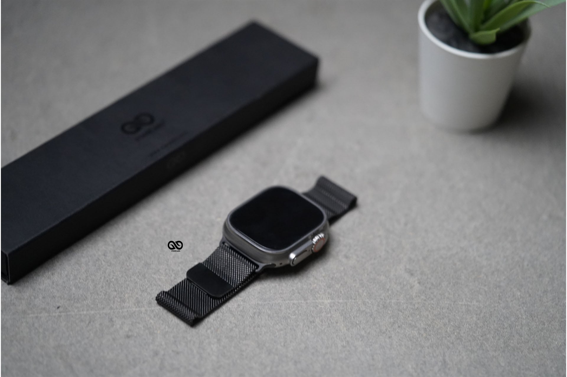 Premium Milanese Loop For Apple Watch 49 MM (Series Ultra/Ultra 2/Ultra 3) 5 Premium Milanese Loop For Apple Watch 49 MM (Series Ultra/Ultra 2/Ultra 3) - Image 5