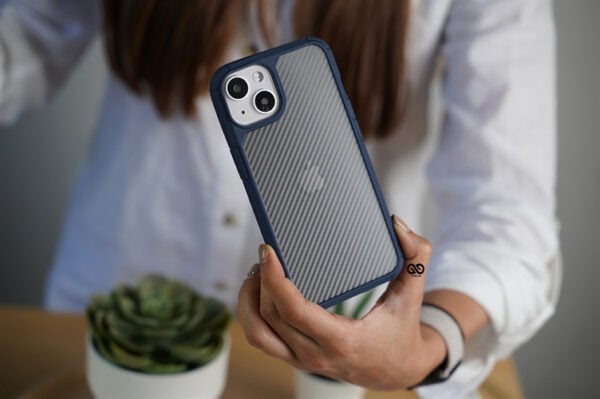 Carbon Defender Case for iPhone 13 - Image 25