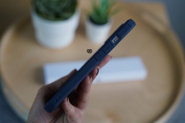 Carbon Defender Case for iPhone 13 - Image 21