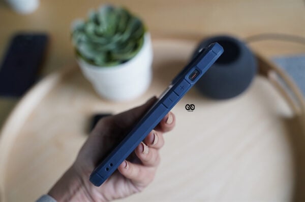 Carbon Defender Case for iPhone 13 Pro Max - Image 21