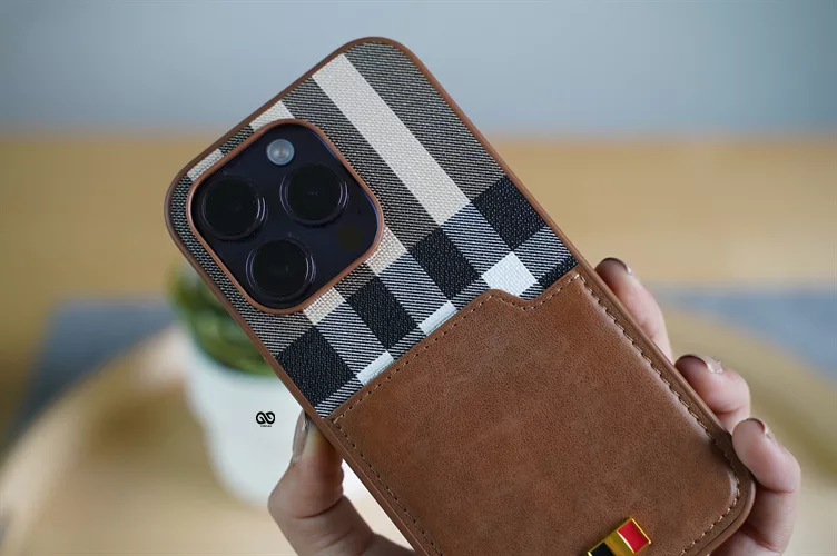 Chequered Leather Case with Card Slot