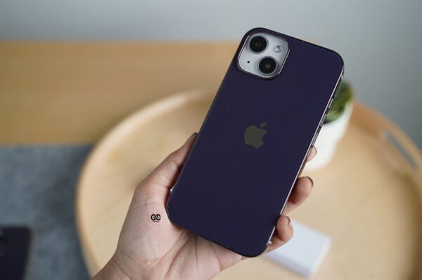 Deep Purple Glass Finish Soft case for iPhone 14 - Image 2