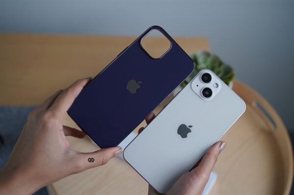 Deep Purple Glass Finish Soft case for iPhone 14 - Image 9