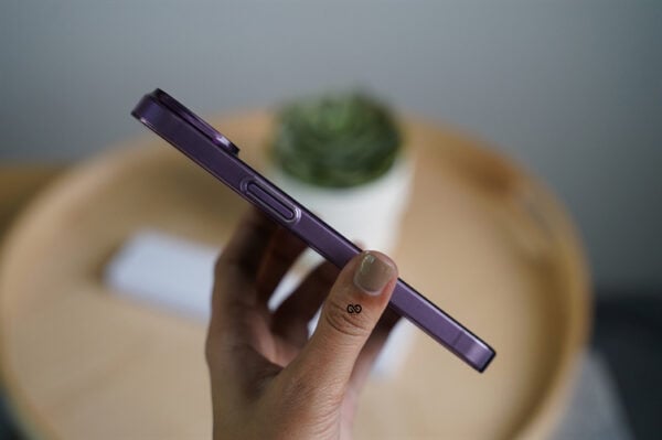 Deep Purple Translucent Sleek Hard Case - Image 8