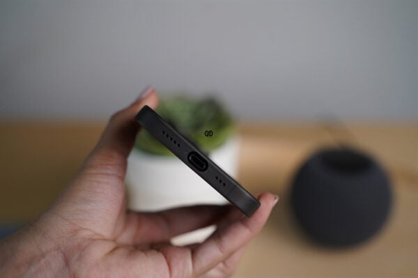 Gradient Black Magsafe Ultra Thin Case for iPhone 14 Pro - Image 4