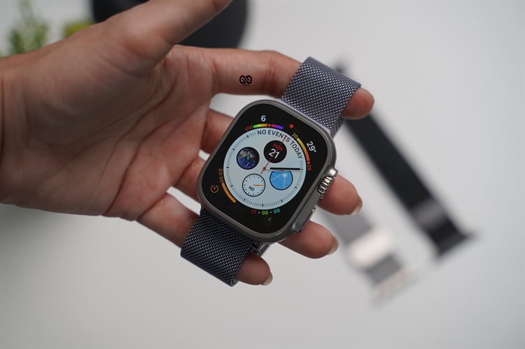 Apple watch on sale metal loop