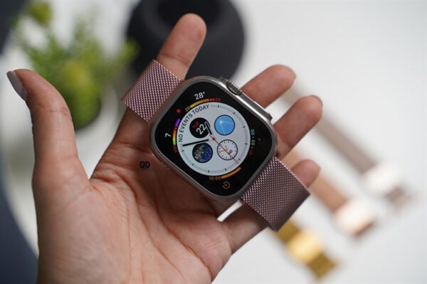 Milanese Magnetic Metal Loop For Apple Watch 49 MM Series Ultra/Ultra 2 - Image 17