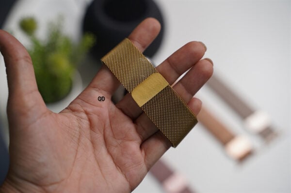 Milanese Magnetic Metal Loop For Apple Watch 49 MM Series Ultra/Ultra 2 - Image 30