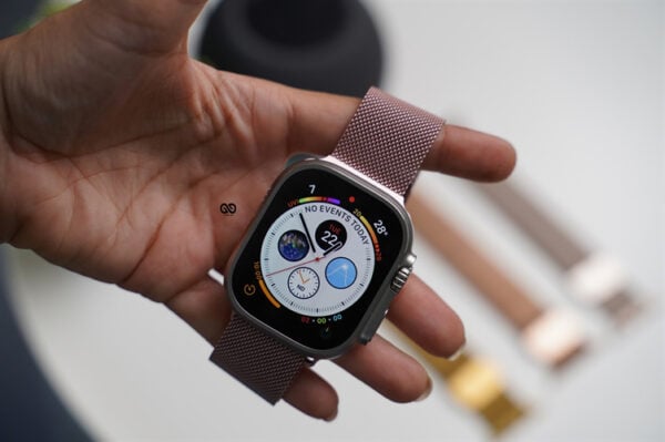Milanese Magnetic Metal Loop For Apple Watch 49 MM Series Ultra/Ultra 2 - Image 16