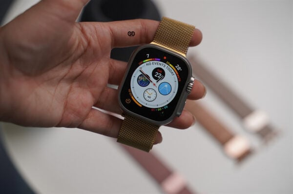 Milanese Magnetic Metal Loop For Apple Watch 49 MM Series Ultra/Ultra 2 - Image 31