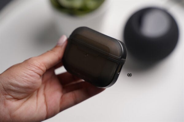Rugged Translucent Airpods Pro Case (2nd Generation) - Image 17