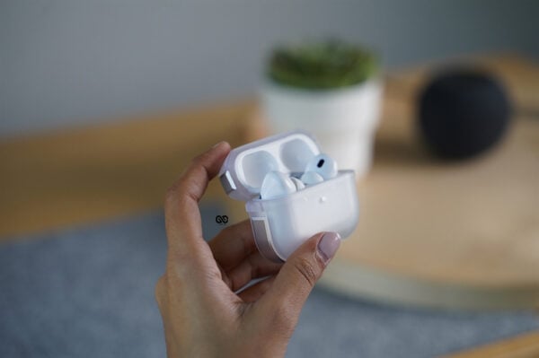Rugged Translucent Airpods Pro Case (2nd Generation) - Image 20
