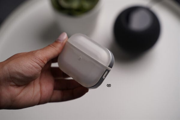 Rugged Translucent Airpods Pro Case (2nd Generation) - Image 24