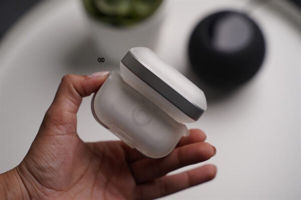 Rugged Translucent Airpods Pro Case (2nd Generation) - Image 25