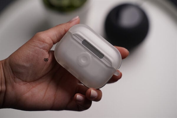 Rugged Translucent Airpods Pro Case (2nd Generation) - Image 26