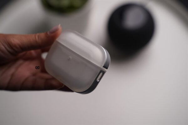 Rugged Translucent Airpods Pro Case (2nd Generation) - Image 27