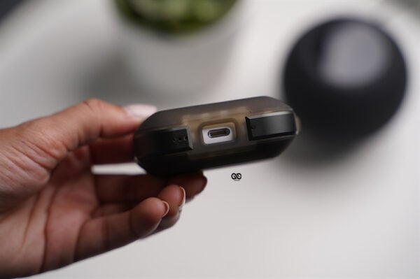 Rugged Translucent Airpods Pro Case (2nd Generation) - Image 29
