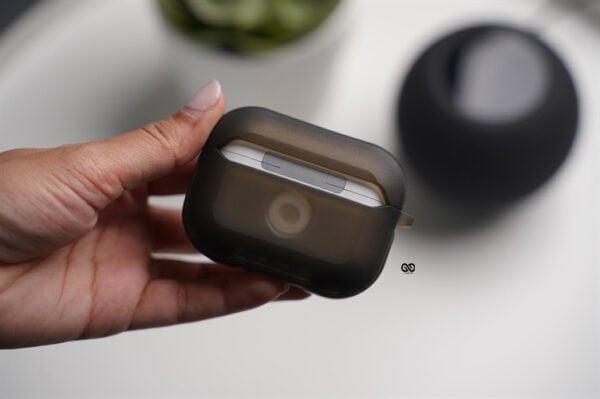 Rugged Translucent Airpods Pro Case (2nd Generation) - Image 4