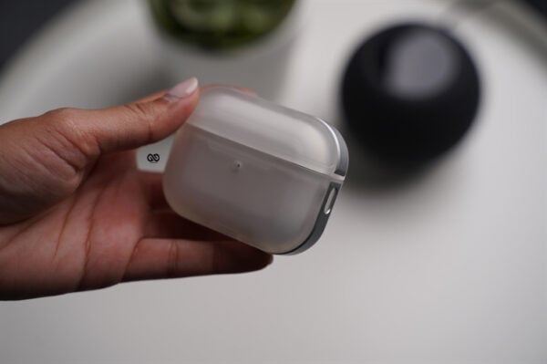 Rugged Translucent Airpods Pro Case (2nd Generation) - Image 33