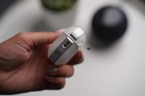 Rugged Translucent Airpods Pro Case (2nd Generation) - Image 34