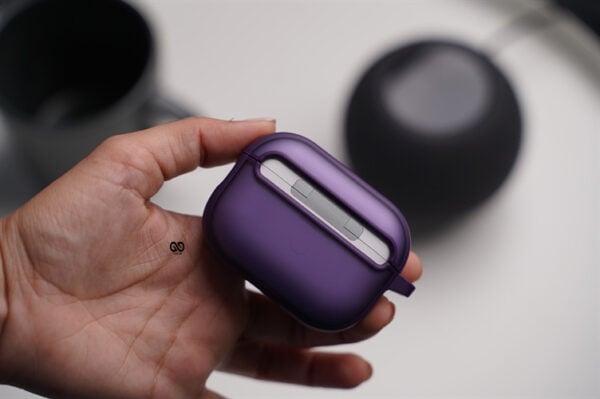Slim Matte Case For AirPods Pro (2nd Generation) - Image 16