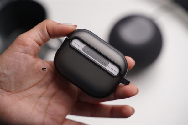 Slim Matte Case For AirPods Pro (2nd Generation) - Image 25