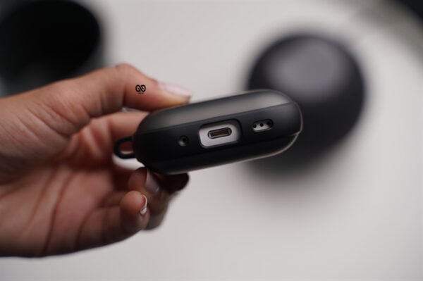 Slim Matte Case For AirPods Pro (2nd Generation) - Image 8