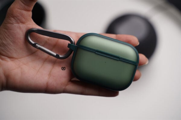 Slim Matte Case For AirPods Pro (2nd Generation) - Image 44