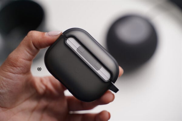 Slim Matte Case For AirPods Pro (2nd Generation) - Image 10