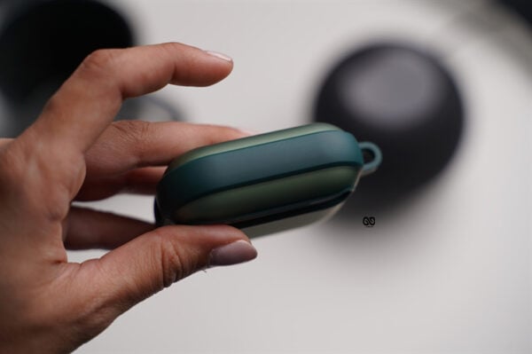 Slim Matte Case For AirPods Pro (2nd Generation) - Image 11